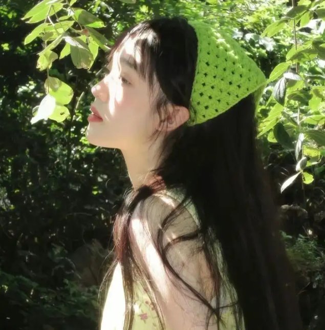踉跄女孩